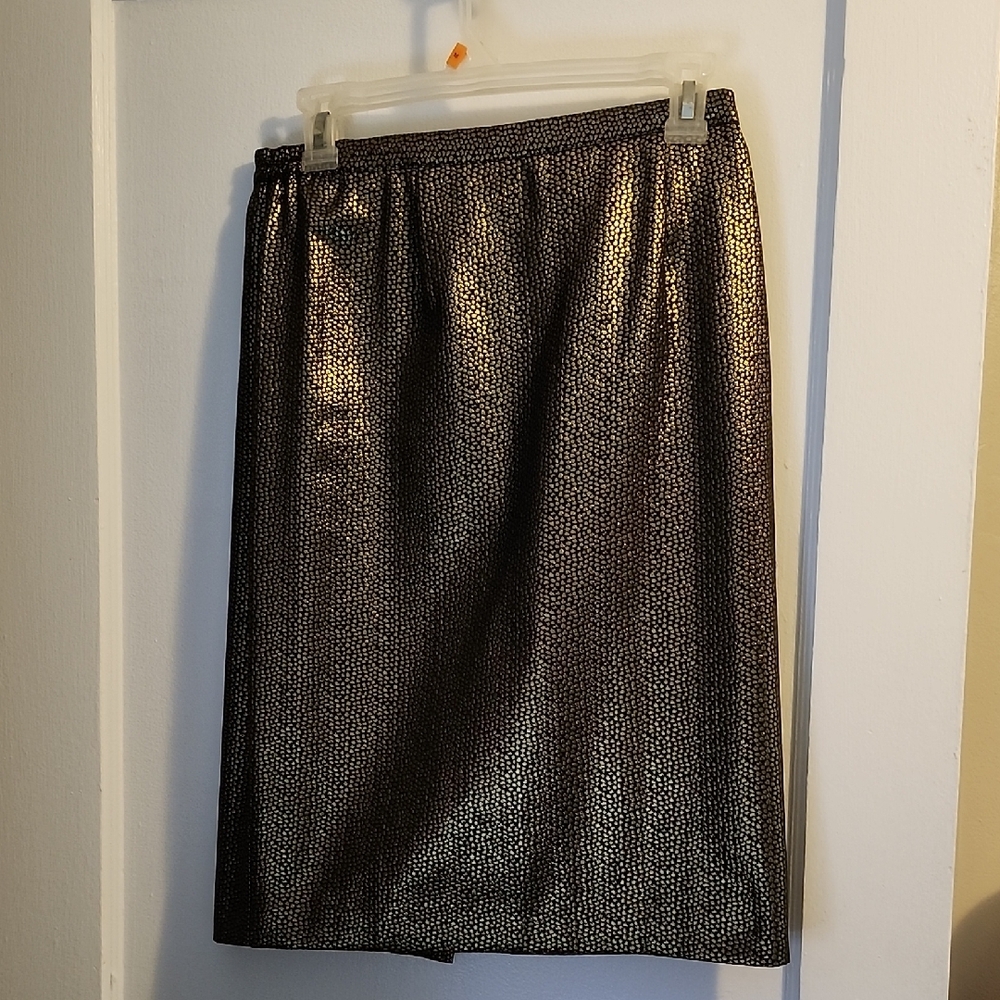 Elegant Black and Gold Skirt